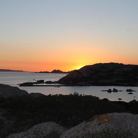 Вилла Borgo Punta Tegge Il Mare La Spiaggia Il Tramonto Ла-Маддалена Экстерьер фото